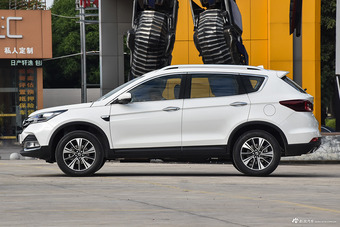 2018款东风风神AX7 1.6T自动精英型