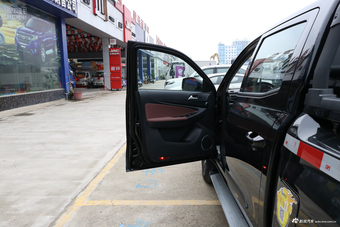 2018款雄师F22 1.9T自动两驱柴油旗舰型D19TCIE2