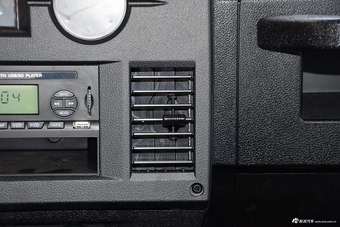 2016款战旗2.0L手动角斗士豪华型 国V