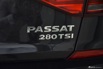 2016款帕萨特1.4T自动尊荣版280TSI