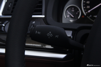 2017款宝马5系GT 2.0T自动528i领先型