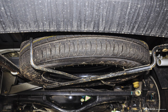 2015款五菱宏光S1 1.5L手动舒适型 白