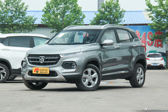 2017款宝骏510 1.5L手动时尚型