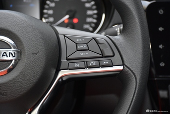 2019款奇骏2.5L自动四驱智联领先版