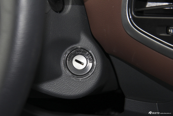 2018款领主2.5T手动两驱精英型大双JE4D25Q5A