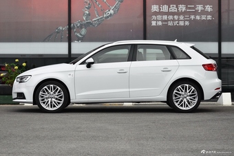 2018款奥迪A3 30周年型1.4T自动Sportback 35TFSI风尚型