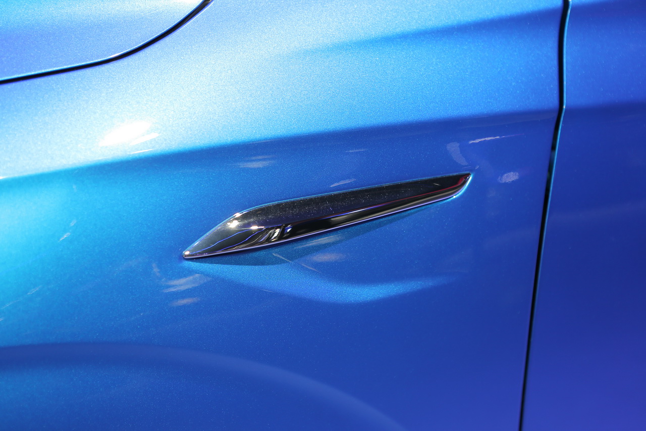 实拍全新长安逸动ET 拥有400km超远续航