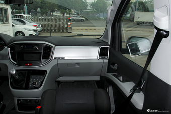 2017款瑞风M4 1.9T手动舒适型柴油