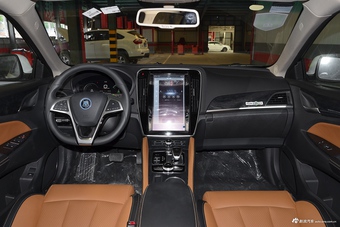 2017款比亚迪秦EV300尊享型图片