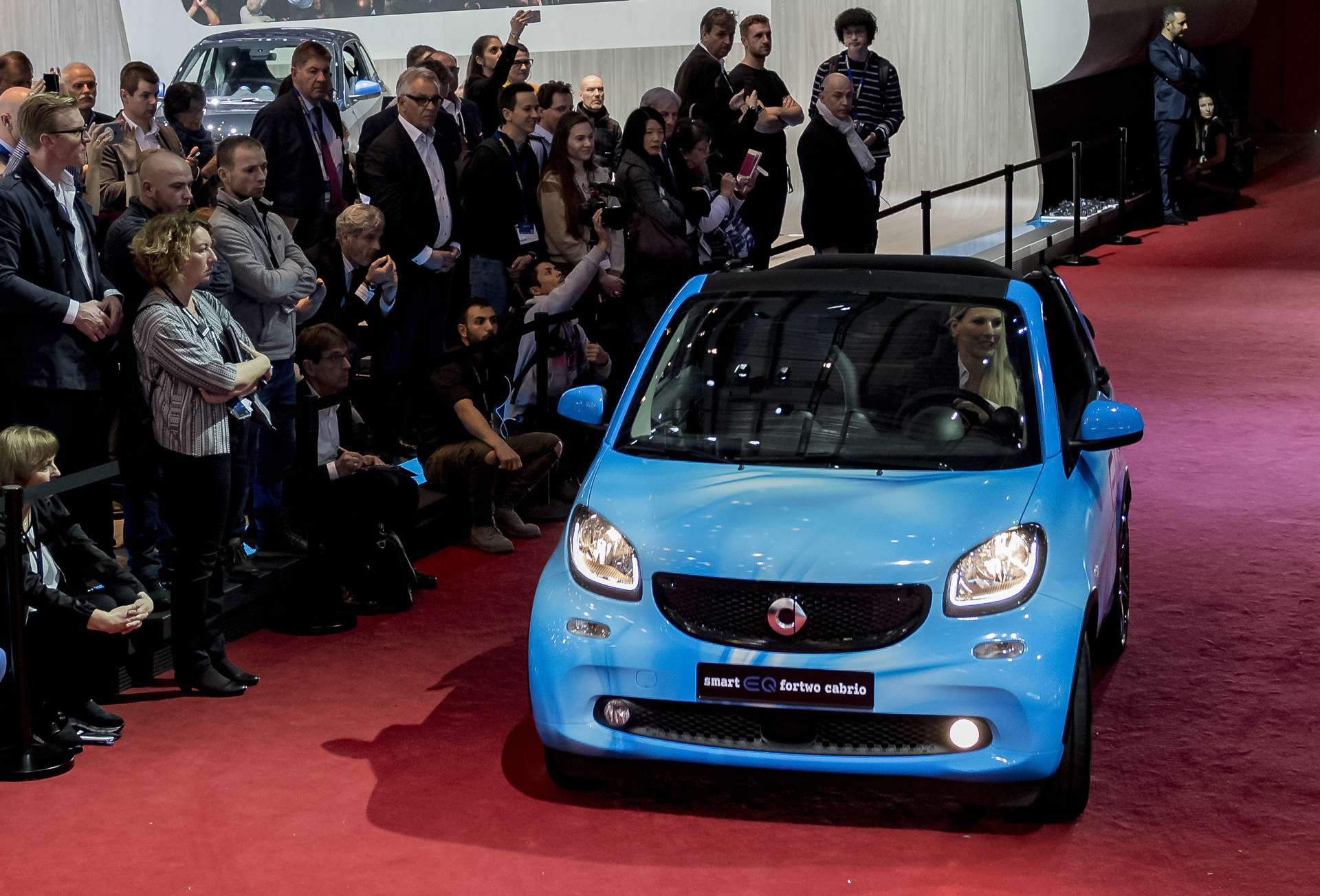 实拍|smart EQ forfour 工况续航里程为155km