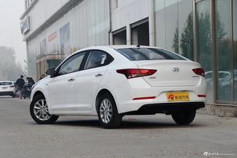 2016款现代悦纳 1.4L自动活力版SPORT