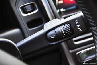 2016款沃尔沃XC60 2.0T自动 T5 AWD智驭版