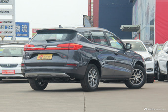 2019款比亚迪宋1.5TI手动智联越动型