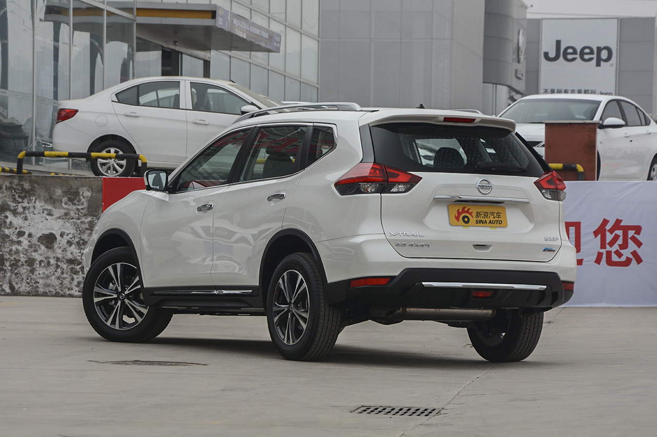 2017款奇骏2.5L自动CVT豪华版 4WD