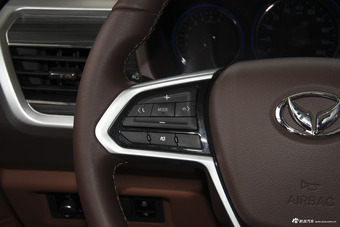 2018款北汽幻速S7 1.5T 自动尊享型