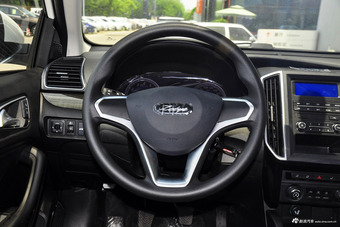 2017款众泰Z360 1.5L手动豪华型