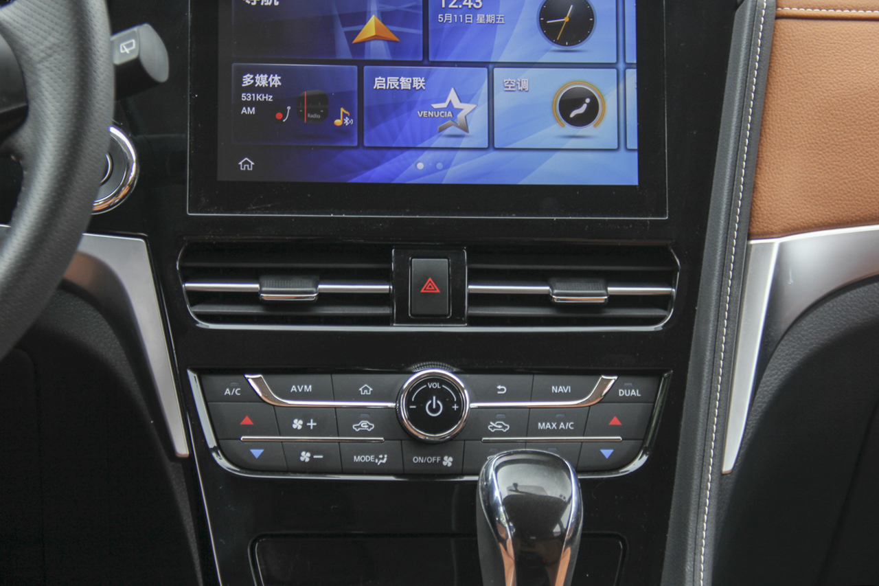 2018款启辰T70 2.0L自动睿享运动版