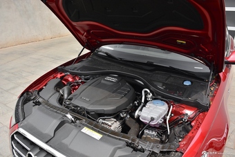 2017款奥迪A6 1.8T自动Avant时尚型