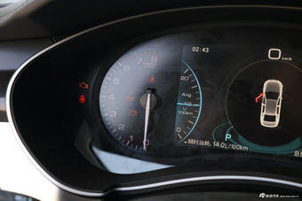 2018款众泰Z700H 1.8T DCT尊贵型