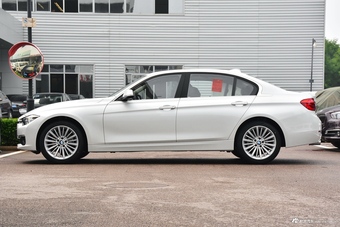 2018款宝马3系2.0T自动320Li 时尚型