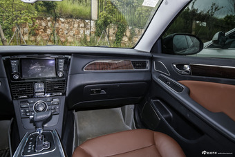 2015款红旗H7 2.0T 自动豪华型