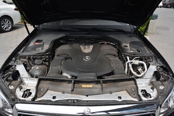 2018款奔驰E级改款3.0T自动 320 L 4MATIC