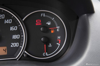 2014款雨燕1.3L手动标准型