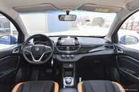 2017款宝骏310 1.5L自动时尚型