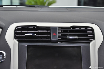 2013款蒙迪欧2.0T自动200豪华型