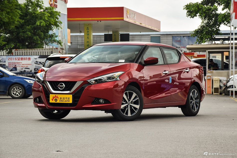 2016款蓝鸟 1.6L自动炫酷版 烈焰红