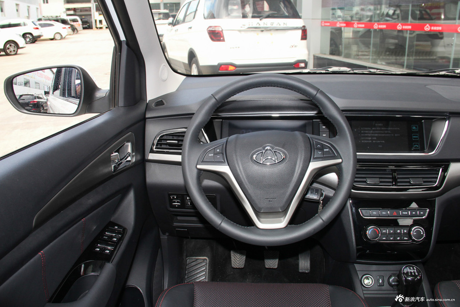 2017款欧尚1.5L手动豪华型