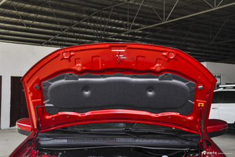 2016款哈弗H1 1.5L手动豪华型蓝标改款 爵仕红