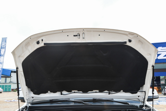 2015款揽福2.4L手动汽油两驱标准型