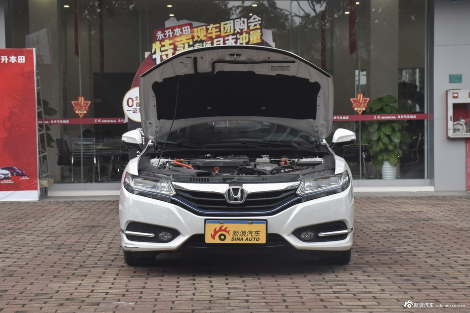 2017款思铂睿混动2.0L自动净驰版