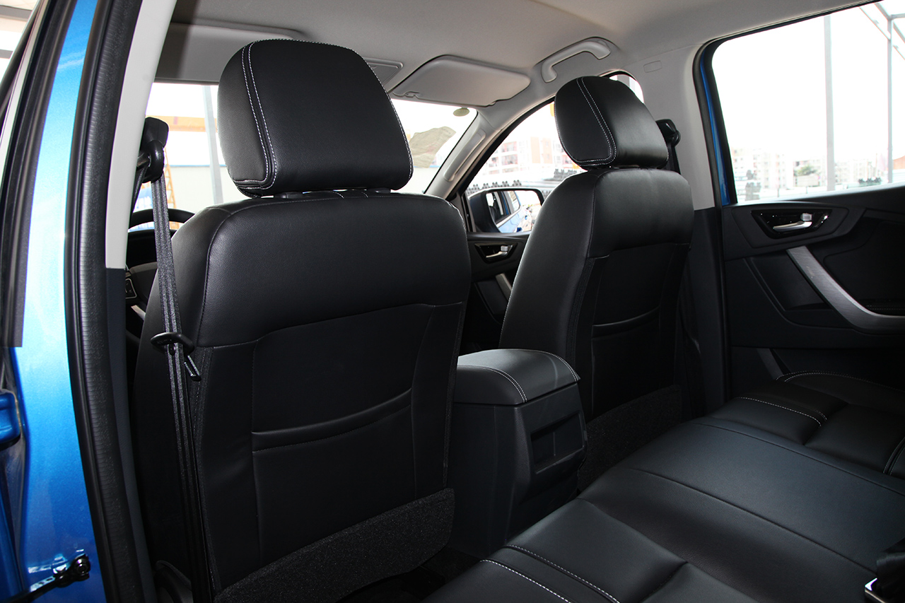 2018款领主2.5T手动柴油两驱豪华型