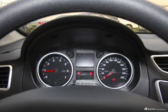 2015款东风风神L60 1.8L自动新享型