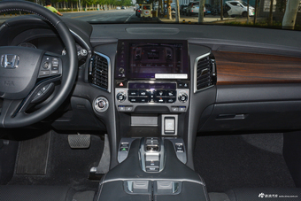 2017款冠道2.0T自动370TURBO四驱至尊版