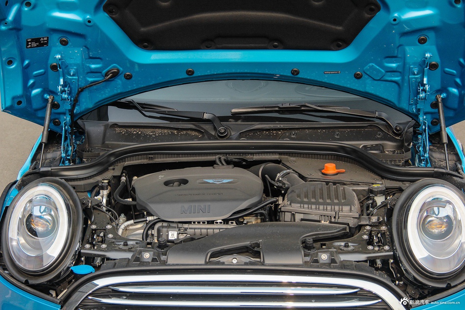 2016款MINI 1.5T自动 COOPER先锋派 五门版