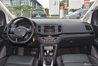 2017款夏朗2.0T自动旗舰型7座