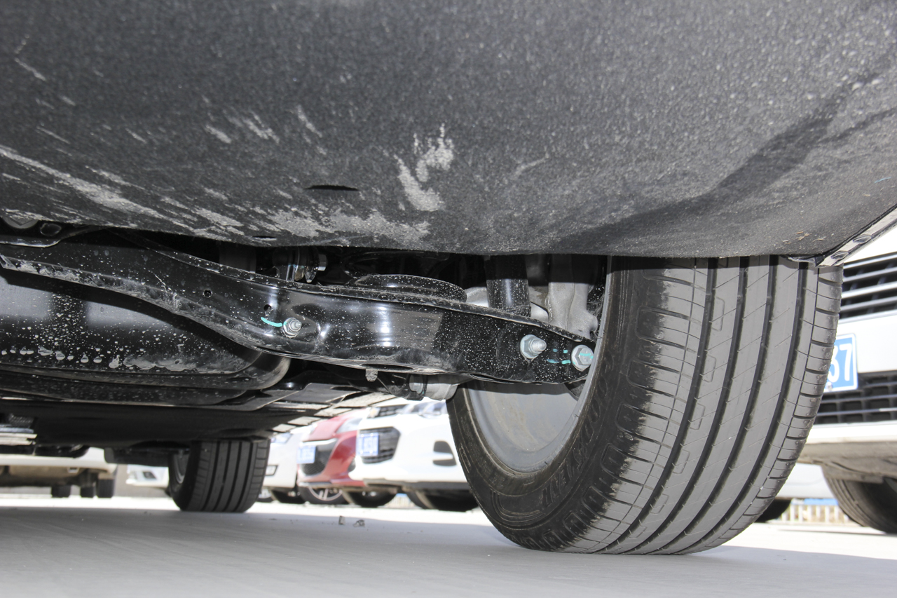 2018款迈腾1.8T自动330TSI DSG领先型