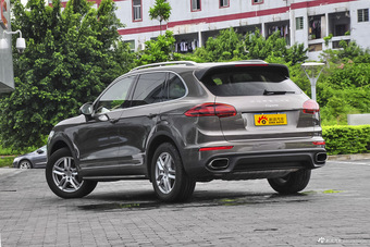 2015款 卡宴Cayenne S E-Hybrid 3.0T自动 棕色