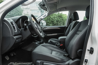 2016款萨瓦纳2.8T手动四驱柴油尊享版5座