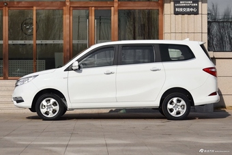2017款伽途im6 1.5L手动智臻型 白