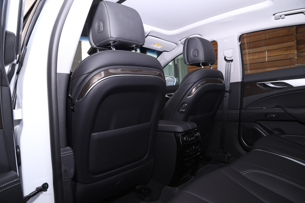 2018款博瑞GE MHEV顶配版