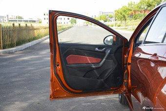 2017款艾瑞泽5 1.5L自动尊贵版 