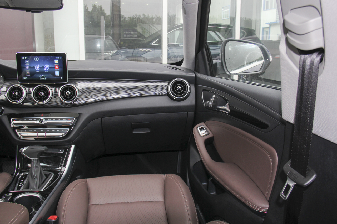 2018款君马MEET3（美图3）1.5T 自动旗舰型