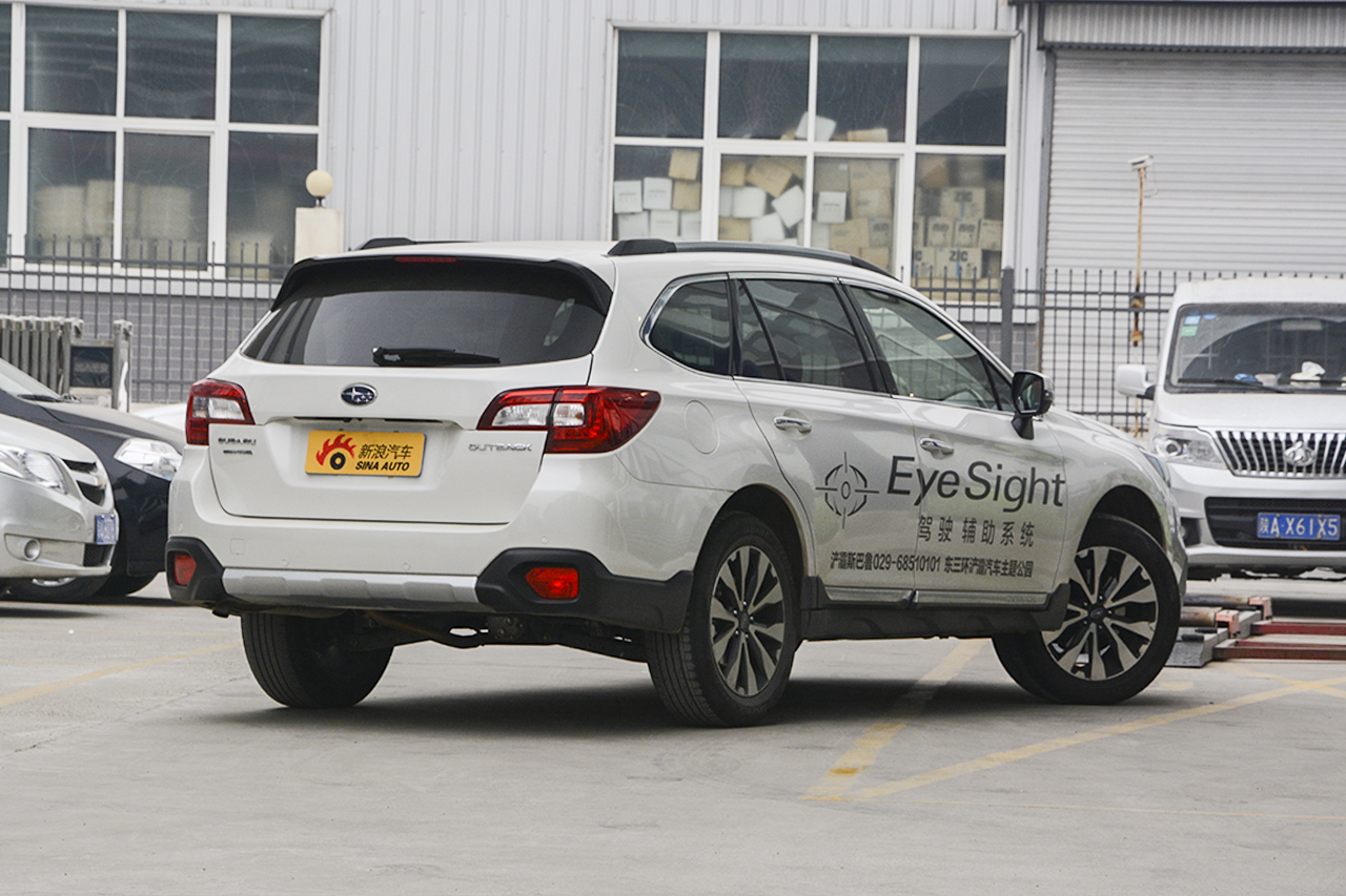 2017款傲虎 2.5L自动运动导航版 EyeSight