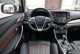 2018款比亚迪宋EV400 智联进享型