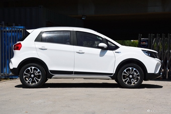 2018款吉利远景X3 1.5L自动精英型