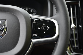 2019款沃尔沃S90 2.0T自动T5智尊版